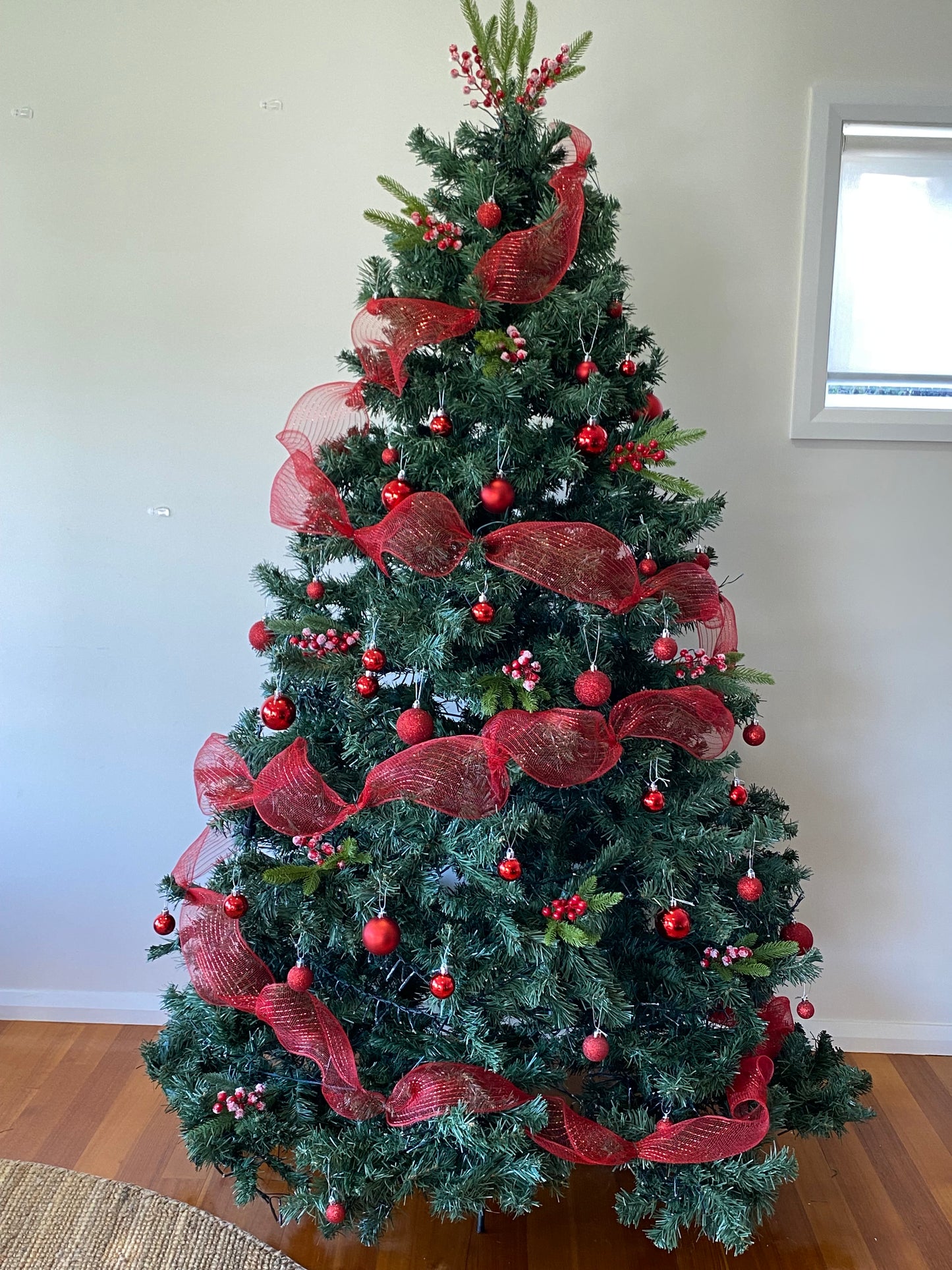 Traditional Red - Hire (Incl installation & Deinstallation)