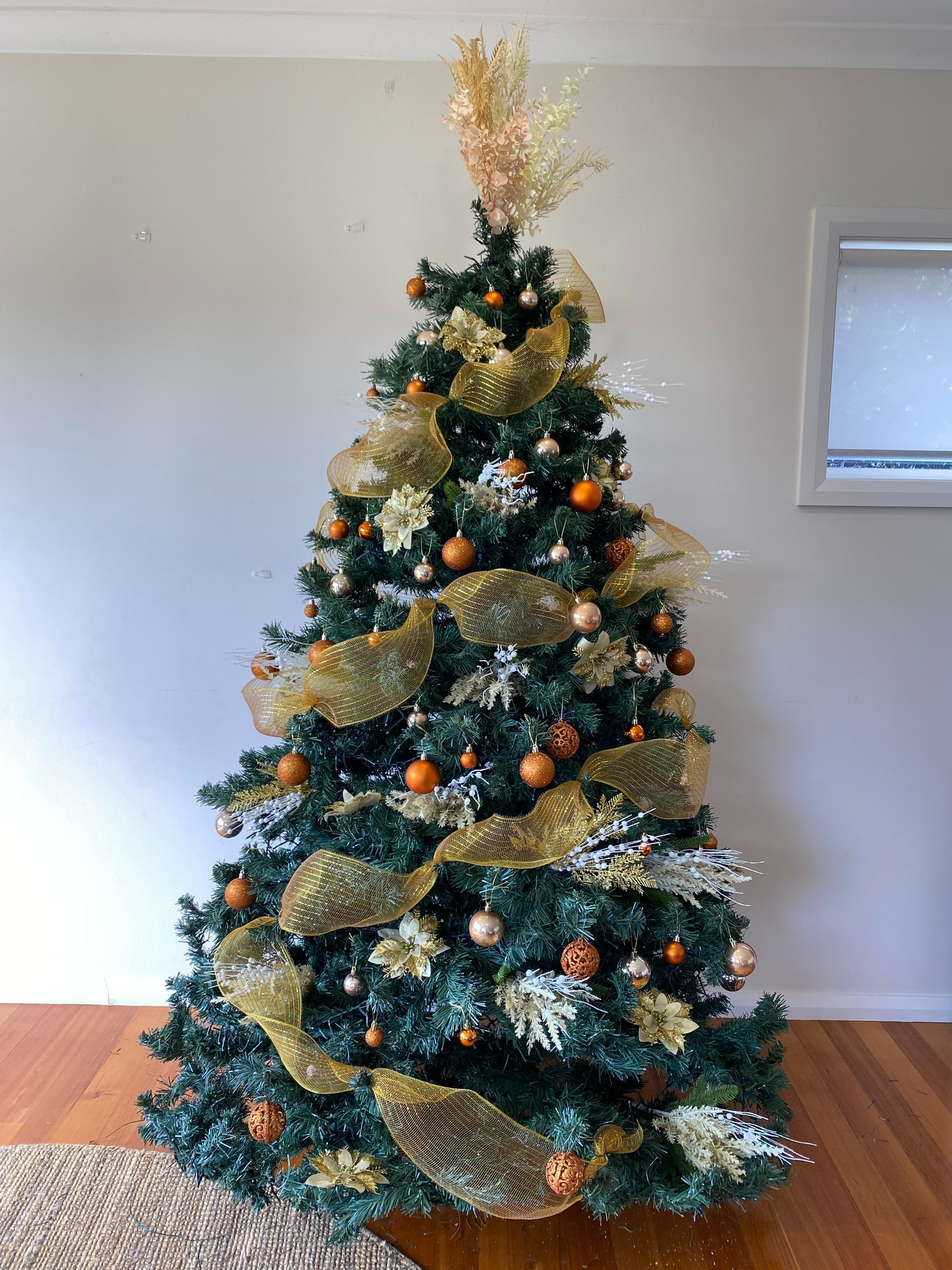 Beautiful Amber - Hire (Incl installation & Deinstallation)